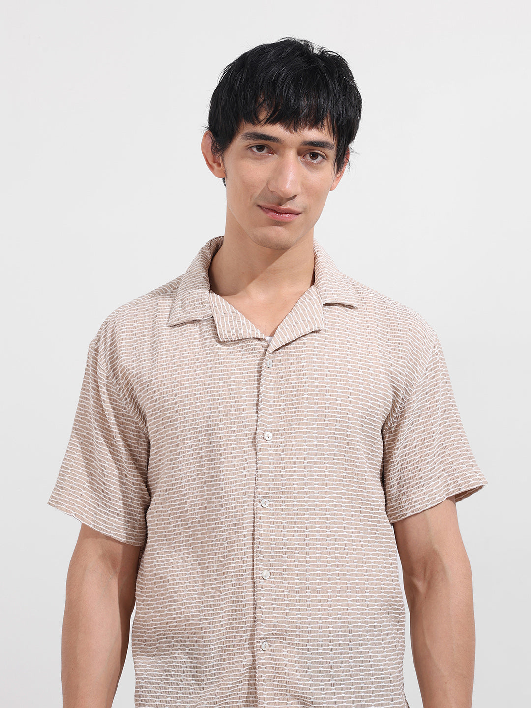 Men's Beige Relaxed Fit Textured Resort Wear Shirt