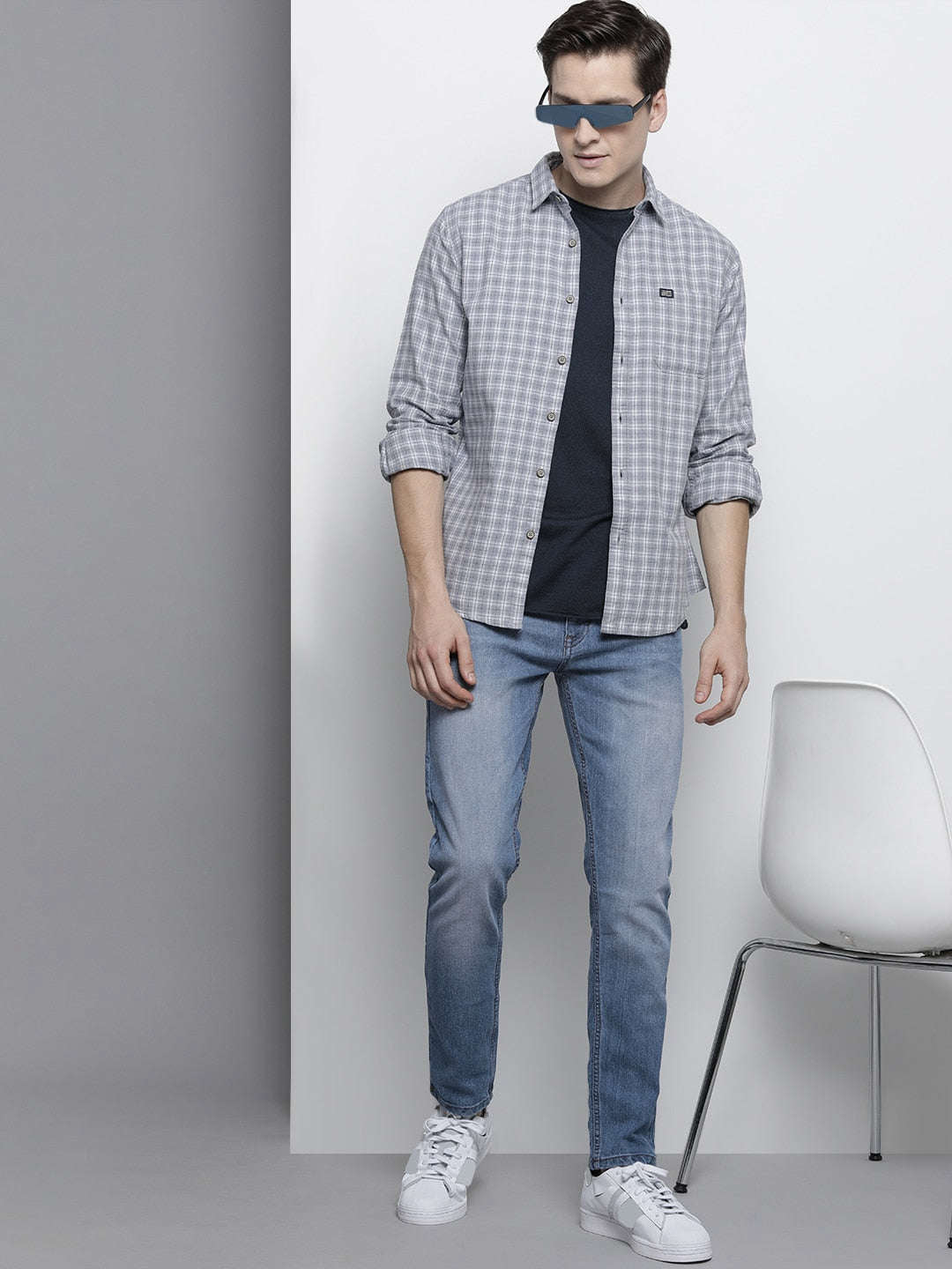 Men's Blue Slim Fit Solid Casual Jeans