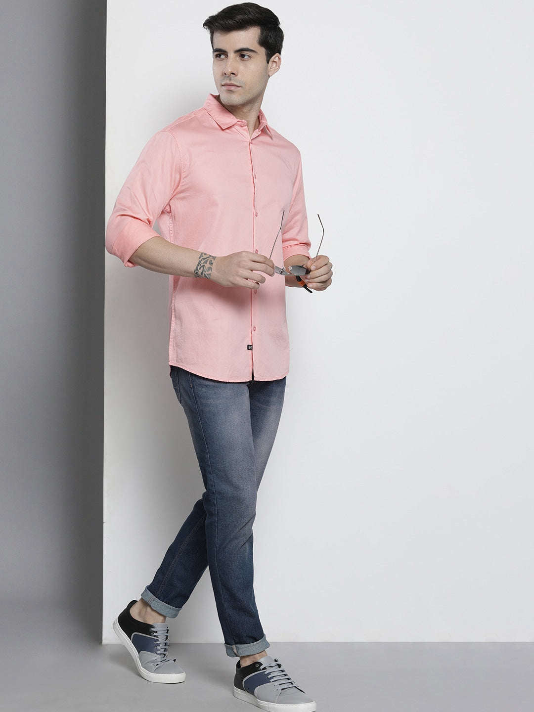 Men's Blue Slim Fit Solid Casual Jeans